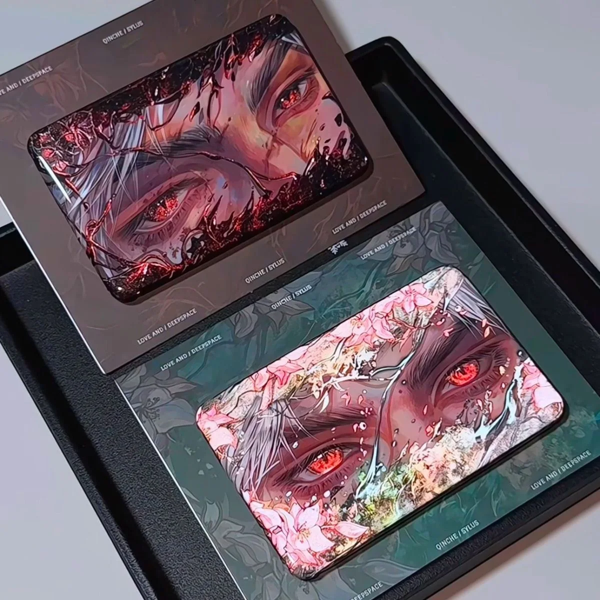 

Новый периферийный косплей «Любовь и глубокий космос» Силус, прямоугольный значок в виде бара, подвесное украшение для рюкзака с высокой красотой