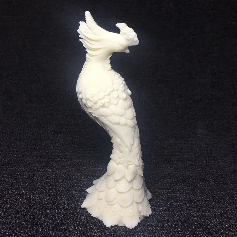 Ivory Fruit Carving Auspicious Peacock 13 * 5.8 * 5cm Bodhi Seed New Home Living Room Crafts Ornament