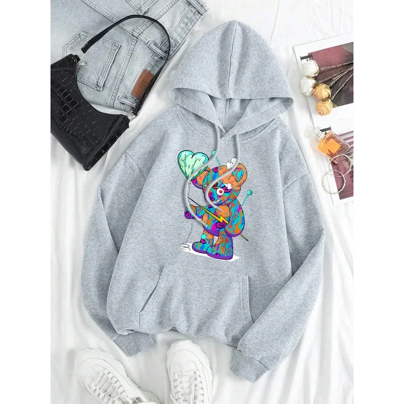 Injured Puppet Bear Flies Balloon Hoody Men Women Harajuku Streetwear Autumn Hip Hop Hoodies Fashion Pullover Streetwear Couple