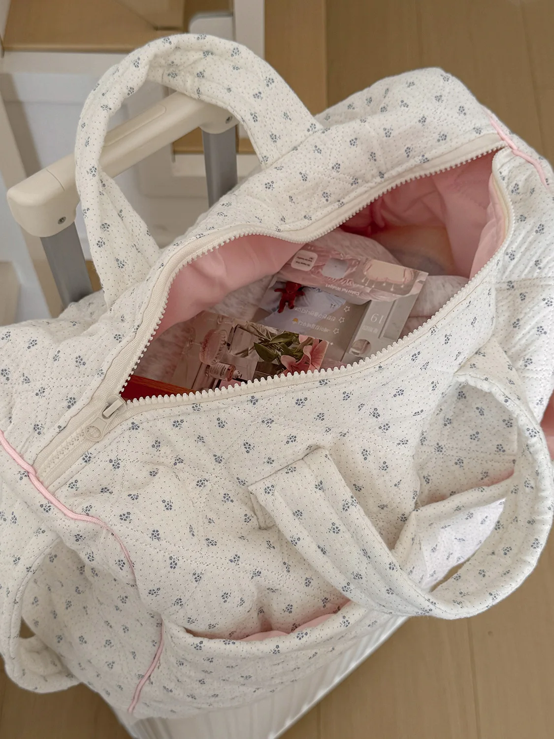 YT-Style frische und süße Blumen-Reisetasche, neue Handtasche mit großem Fassungsvermögen, Studenten-Pendlertasche – Detail 2