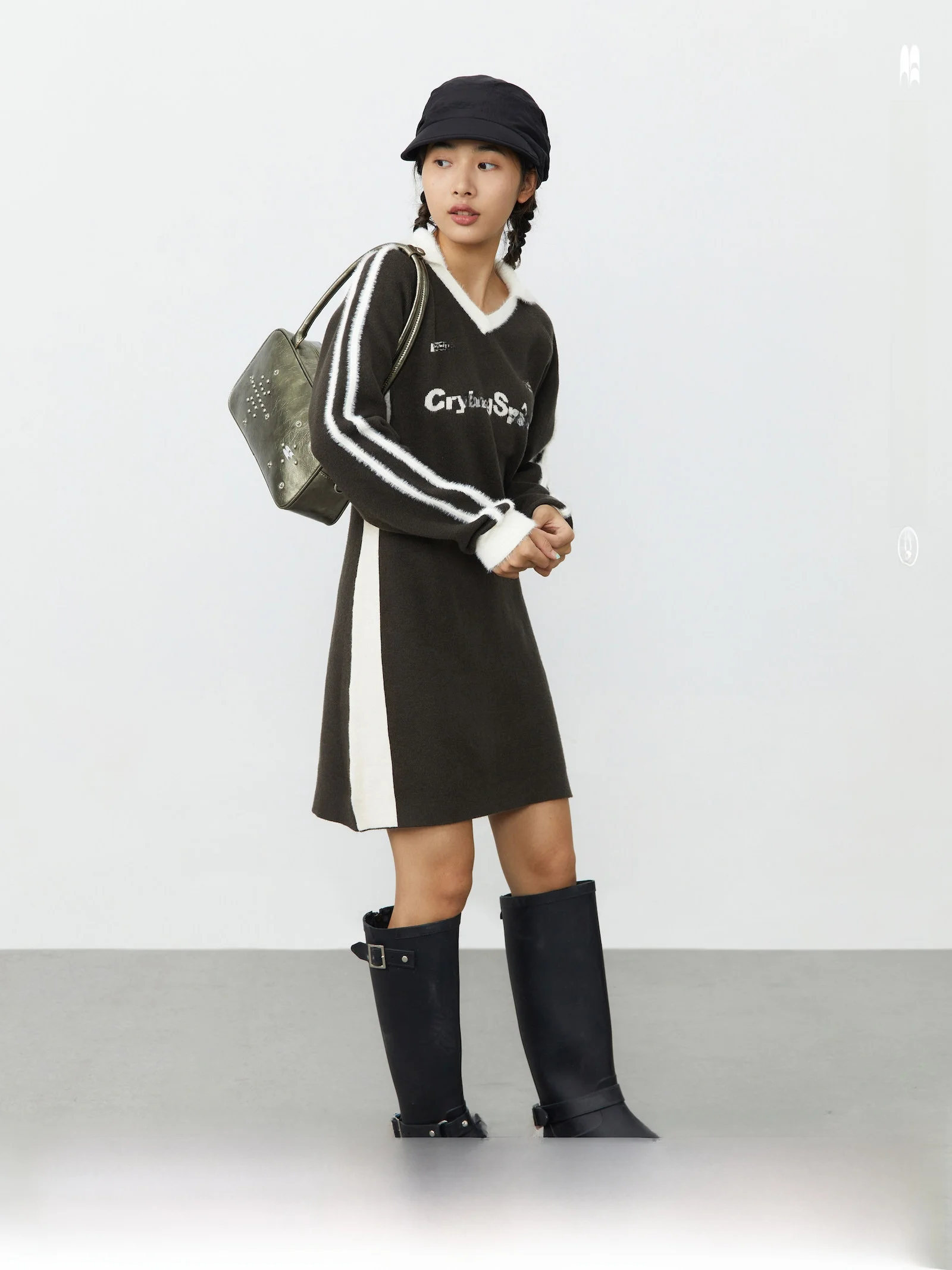 

Женская осенняя трикотажная кофта с воротником-стойкой Crnenter ey Brown Collar Sports Fooall, бренд CS235030, 00%