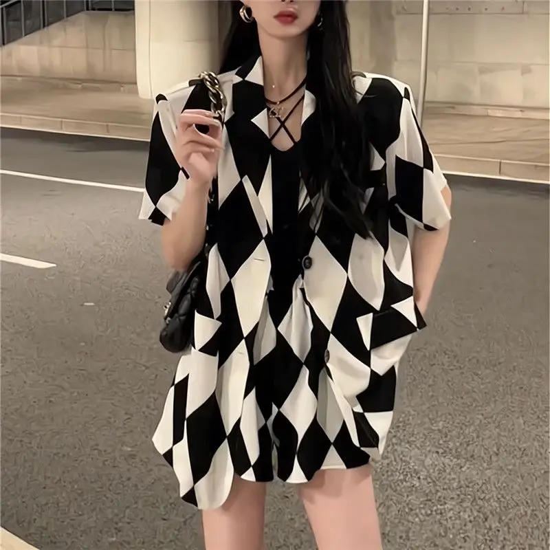 Women's Plaid Plaid Daily Leisure Vacation Elegant and Minimalist Short Sleeved Shirt+shorts Women's Korean Summer Edition A13