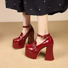 "crossdress"