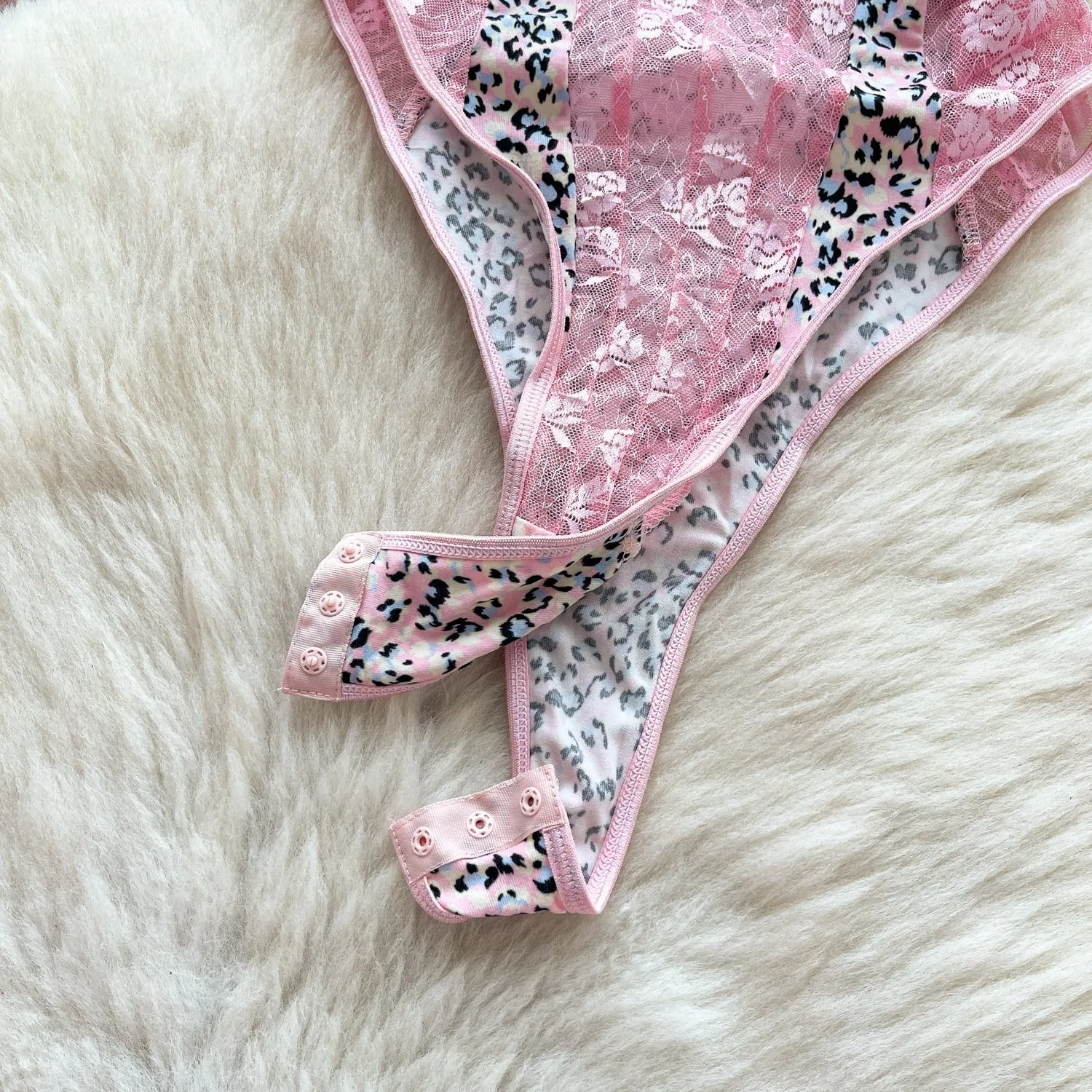 Body de encaje con estampado de leopardo rosa para mujer, cuello halter, tirantes finos, push-up, moldeador, lencería sexy, mono ajustado.