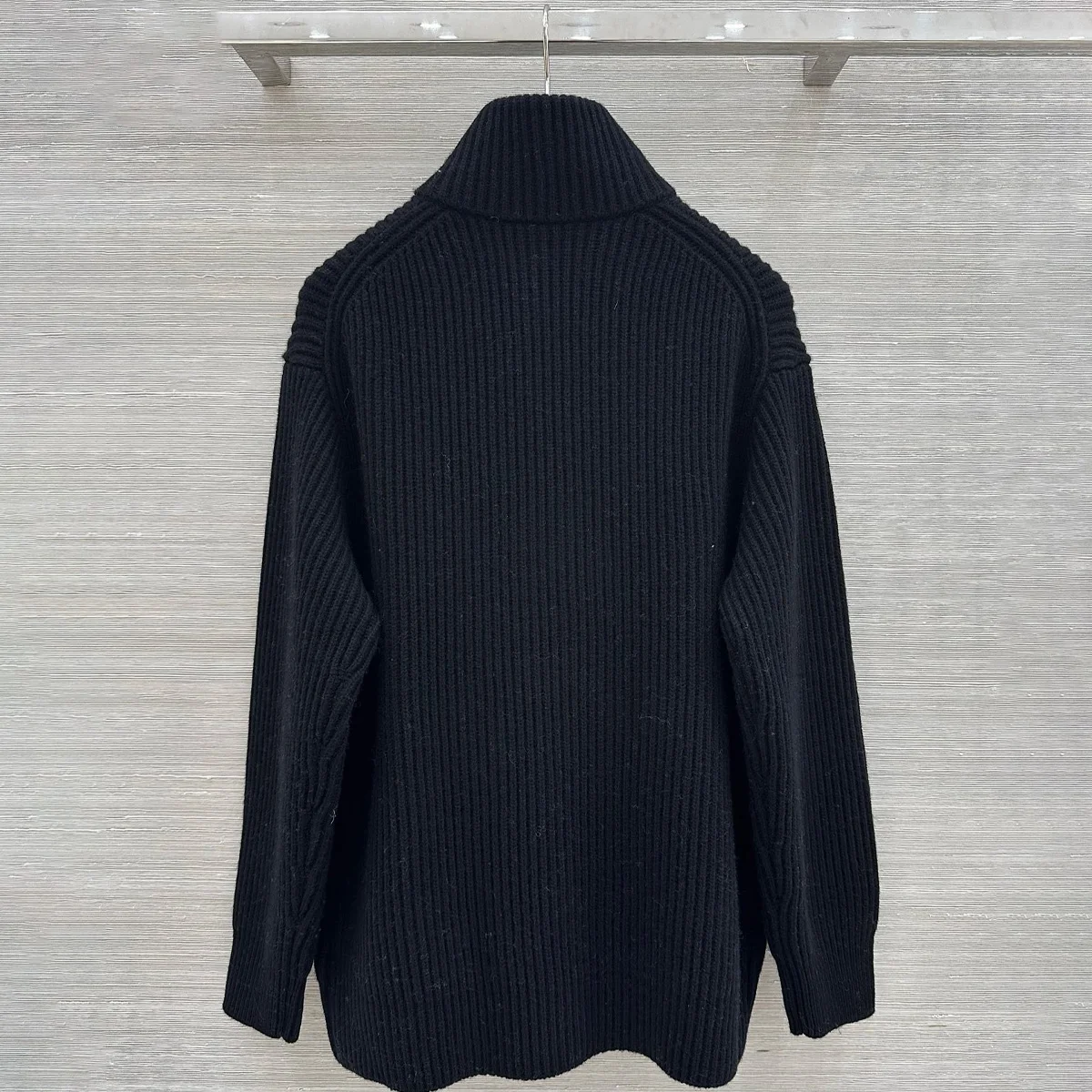 High Quality Women Stand Collar Full Zip Knitted Cardigan, Thick Ribbed Knit Jacket With Big Patch Pockets lyt26101645