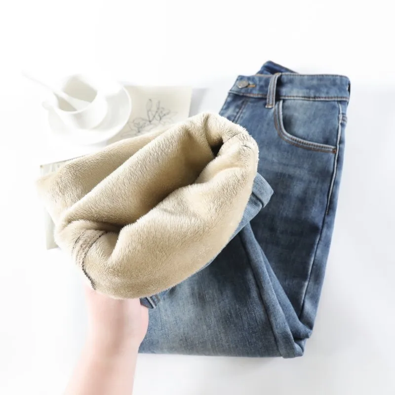 

GUUZYUVIZ Winter Straight Tube Plush Thickened Blue Jeans Women Retro High Waist Velvet Narrow Edition Fleece Wide Leg Pants