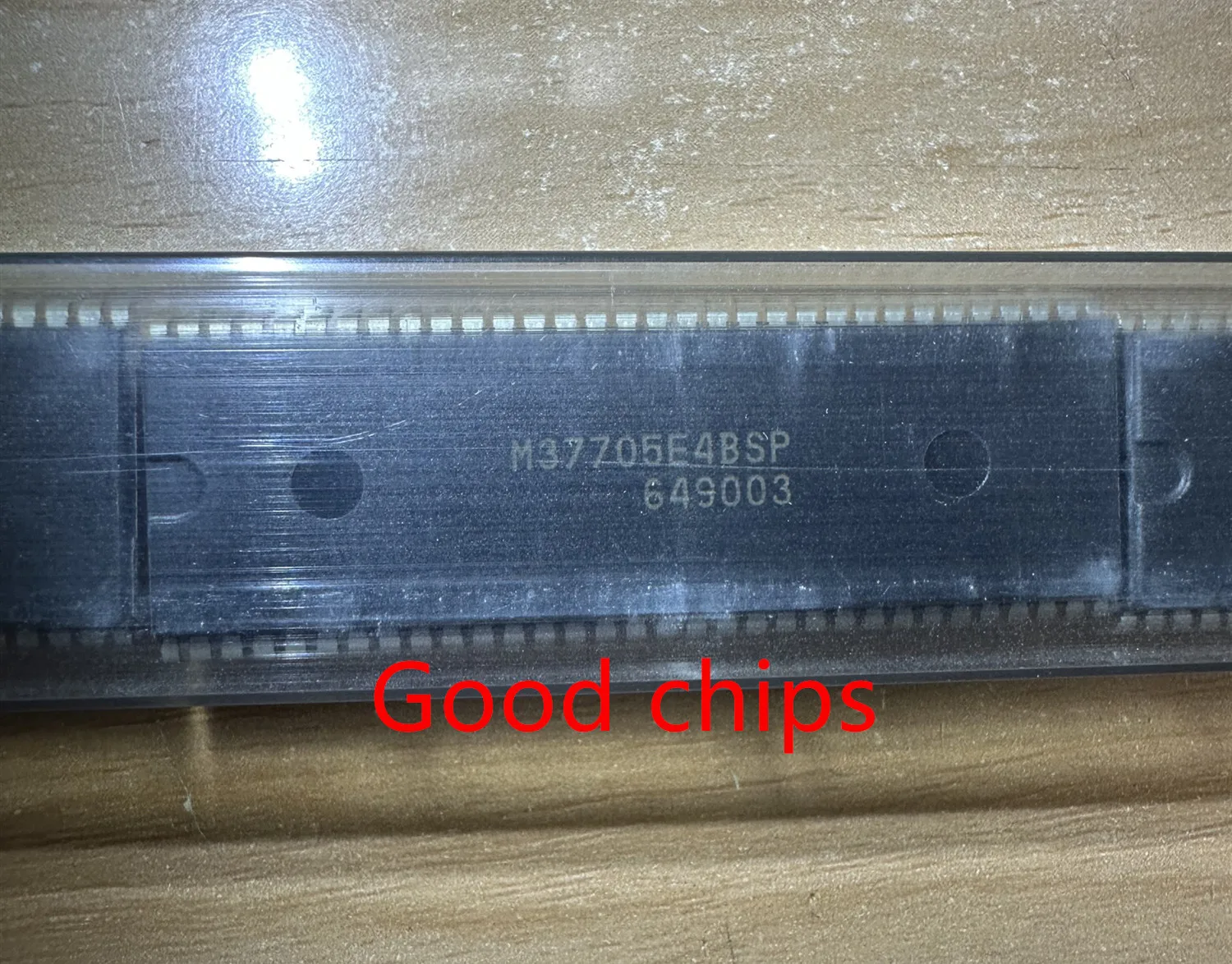 

1 шт. M37705E4BSP M37705E2ASP M37905F8CSP M37280EKSP M37204ECSP