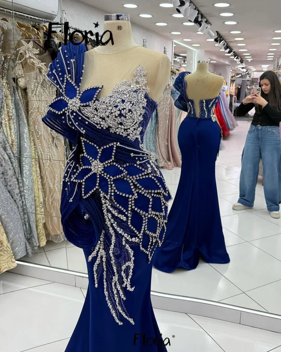 Gaun Biru Royal Satu Bahu Gaun Pesta Prom Satin Bunga Renda 3D Gaun Acara Pernikahan 2025 Gaun Runway Karpet Merah Kristal