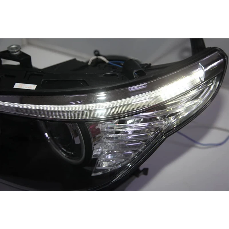 Reflektory LED CCFL Angel Eyes 2003 do 2004 roku Do BMW E60 523i 525i pasujące do oryginalnego samochodu z żarówkami ksenonowymi HID LF