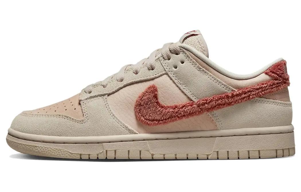

Женские кроссовки из махровой ткани Nike Dunk