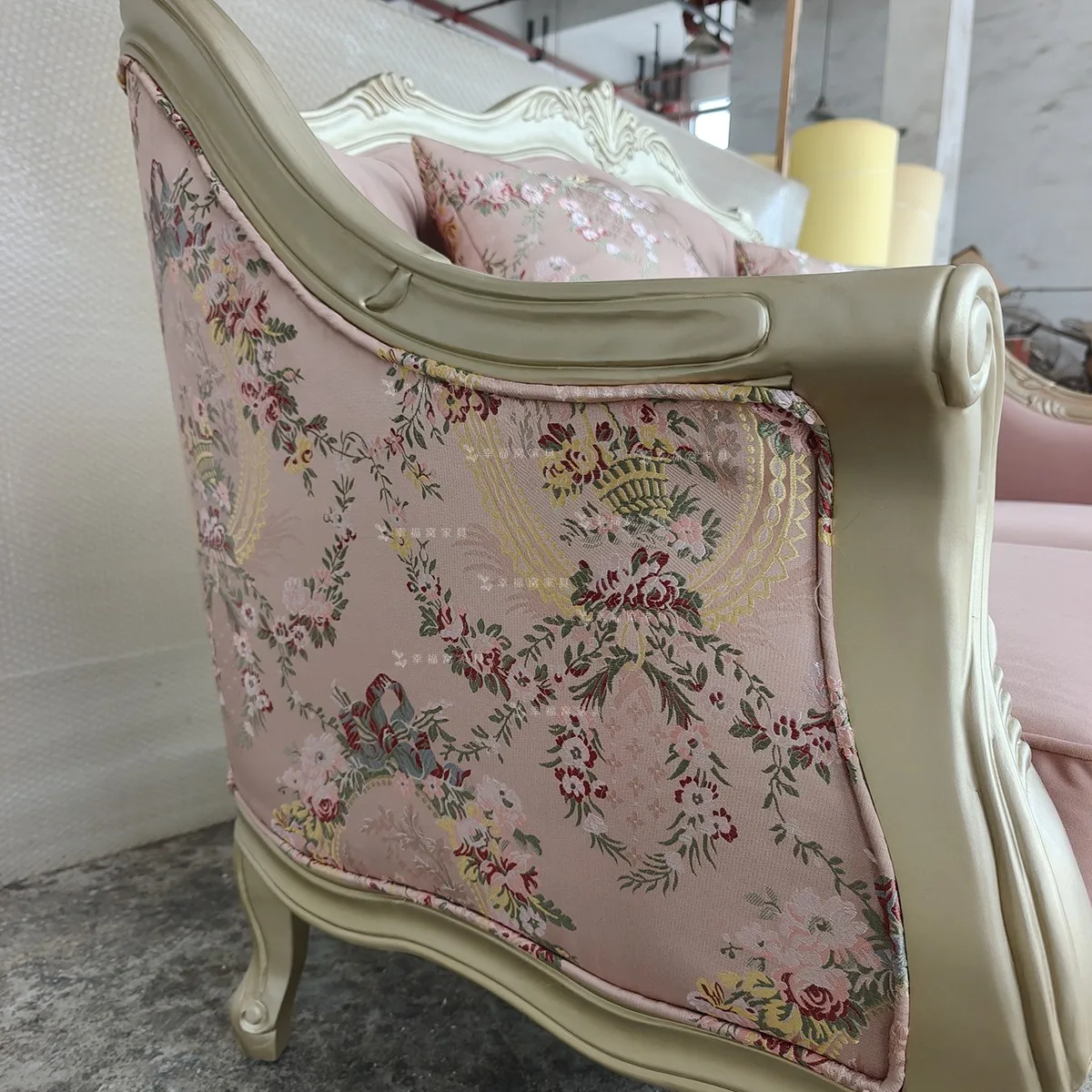 HYS French Solid Wood Living Room Double Three-Seater Sofa European Gold Villa Combination Dirty Pink Fabric Snap-Button Sofa