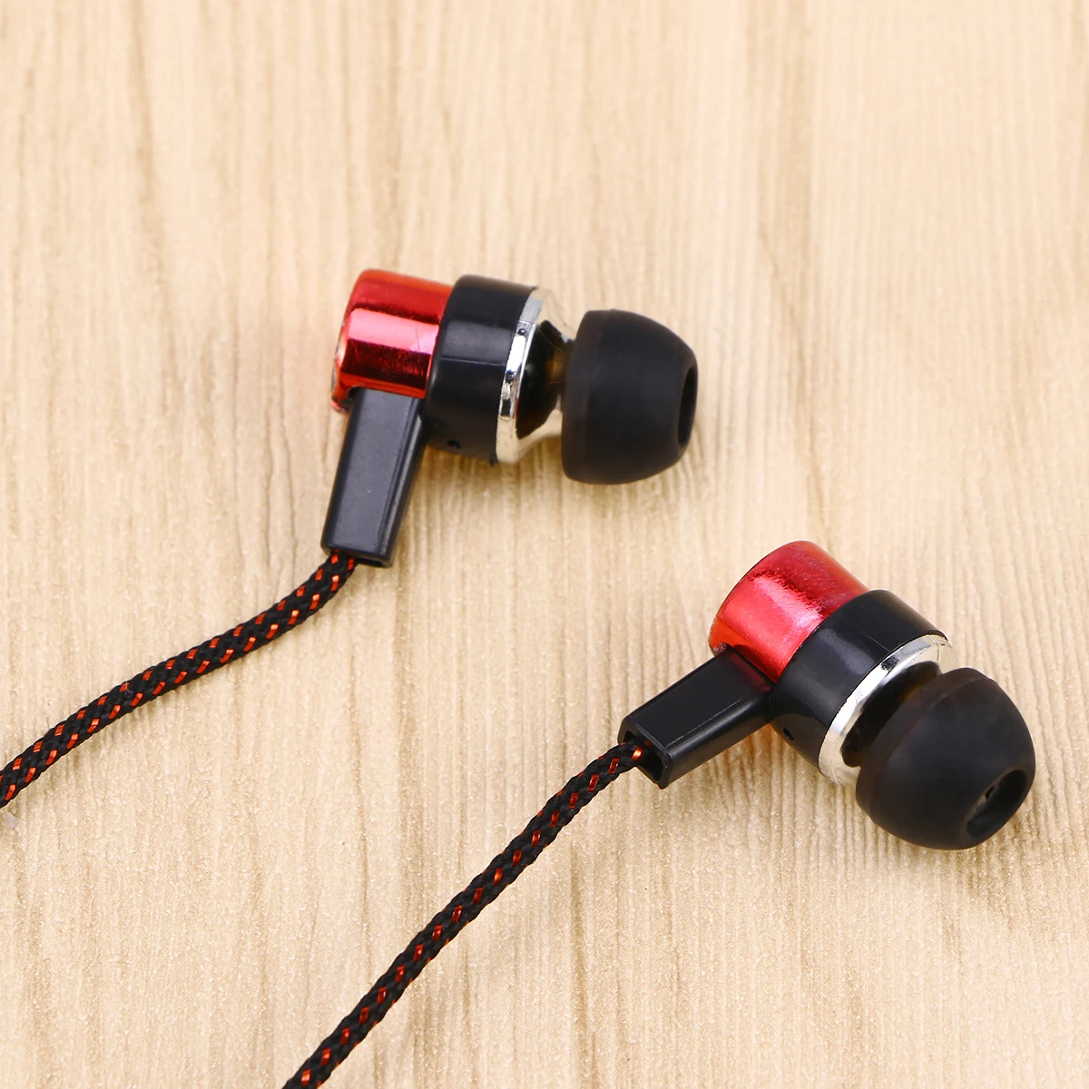 

Stereo Heavy In-Ear Earphones 3.5Mm Plug Noise Cancelling Headset Comfort Fit Running Gym Lightweight High Fidelity Copper Wire