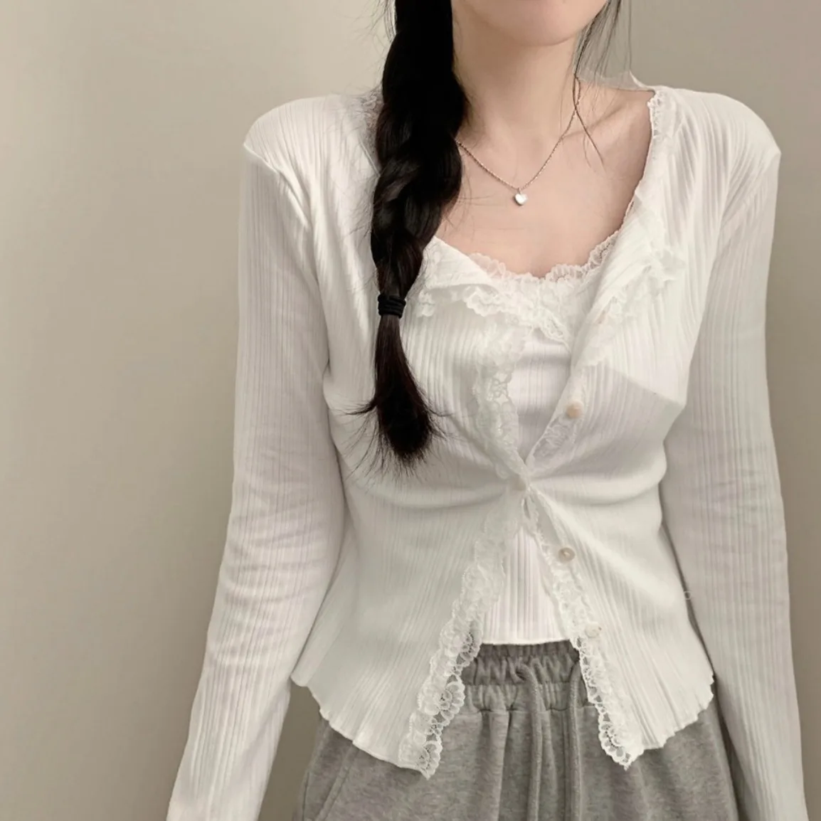 

Korean Sle Pure Desire Lace Trim Splice Texture Strap Vest Top Women's Sunscreen Cardigan Small awl Two Piece Set