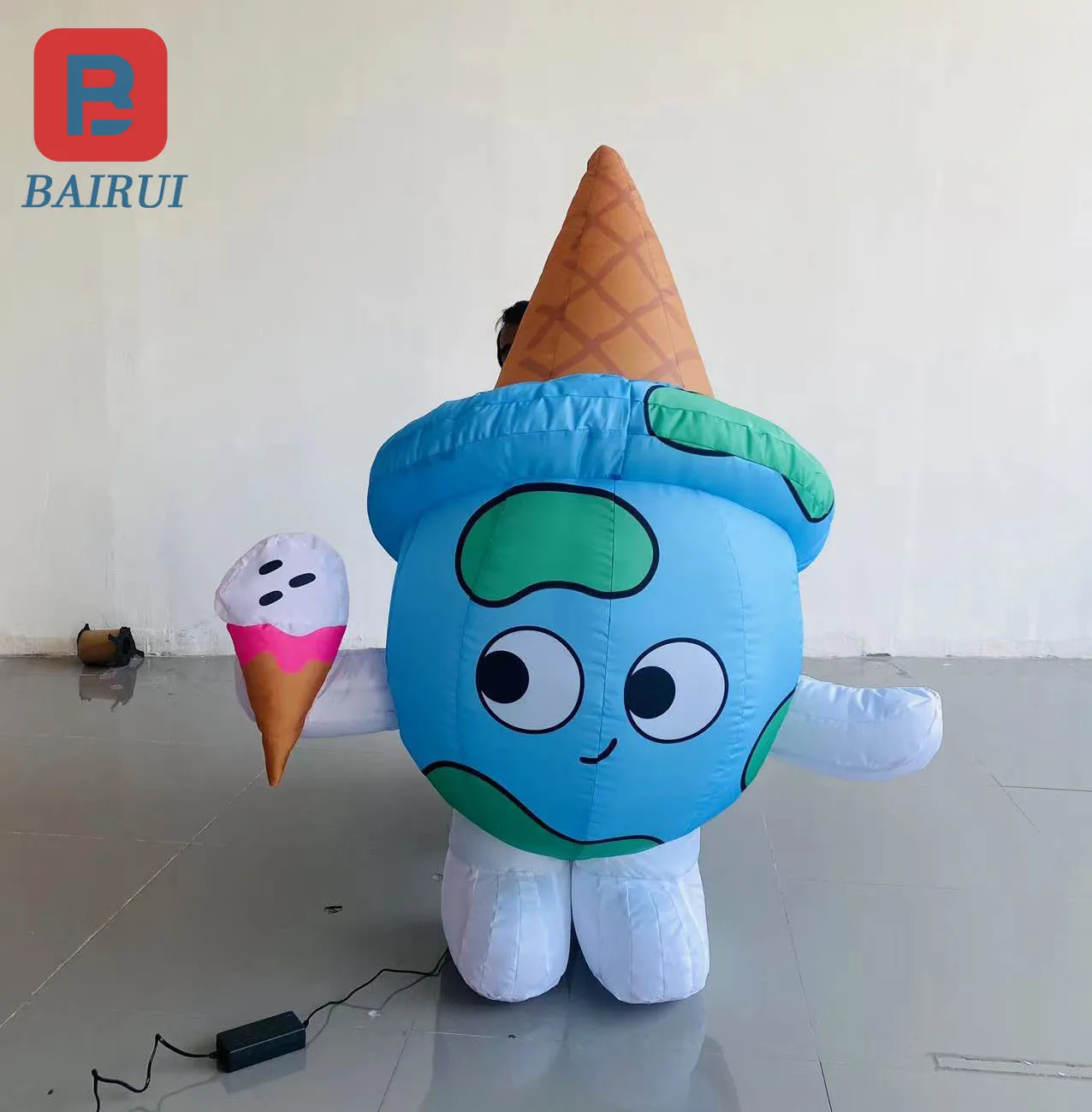 Cartoon inflatable earth ice cream dummy ice cream cone delicacy crust ice cream opening atmosphere props