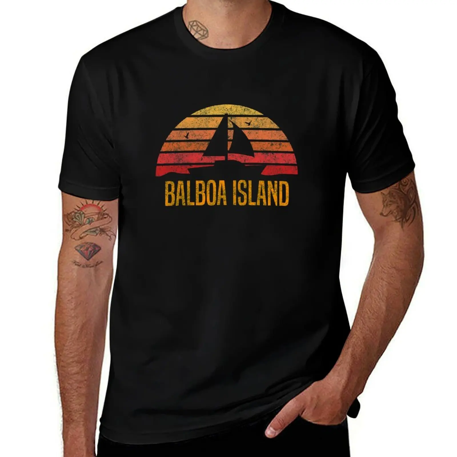 Balboa Island Retro Sunset Sailing Boat T-Shirt Athletic Fit Sports Short Sleeve Top T-Shirt