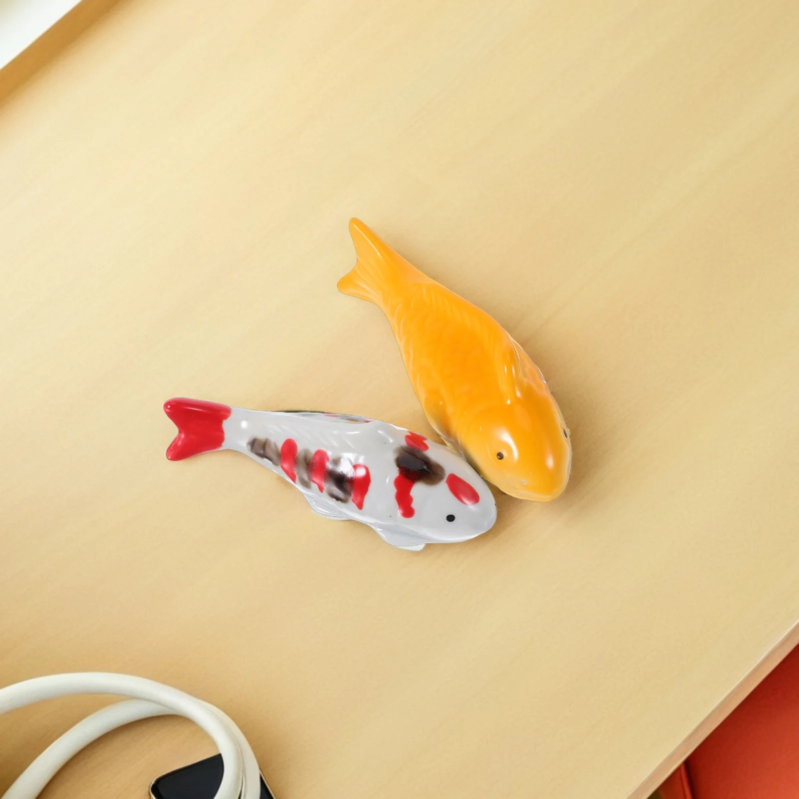 

2Pcs Ceramic Floating Koi Fish for Garden Pond Bathtub Aquarium Decoration Outdoor Backyard Landscaping Koi Fish Decor