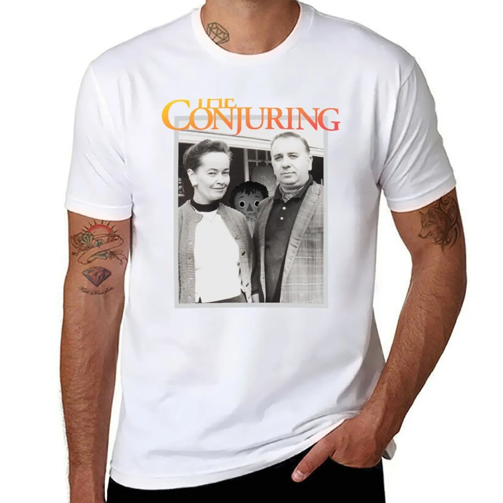 

Sarjana Dukun Ed Warren and Lorraine Warren T-Shirt t shirts for man slim fit man t shirt designer T-Shirt