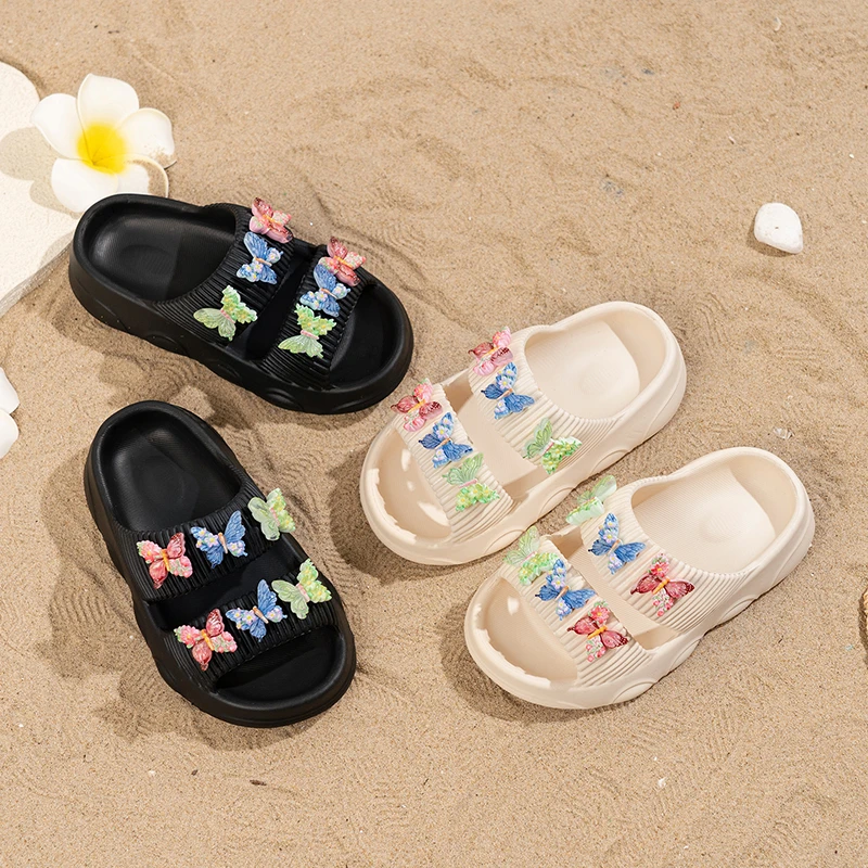 

Тапочки для девочек с разноцветной бабочкой, милая детская повседневная домашняя обувь с открытым носком, новинка 2026, модная детская обувь для ванной, мягкая