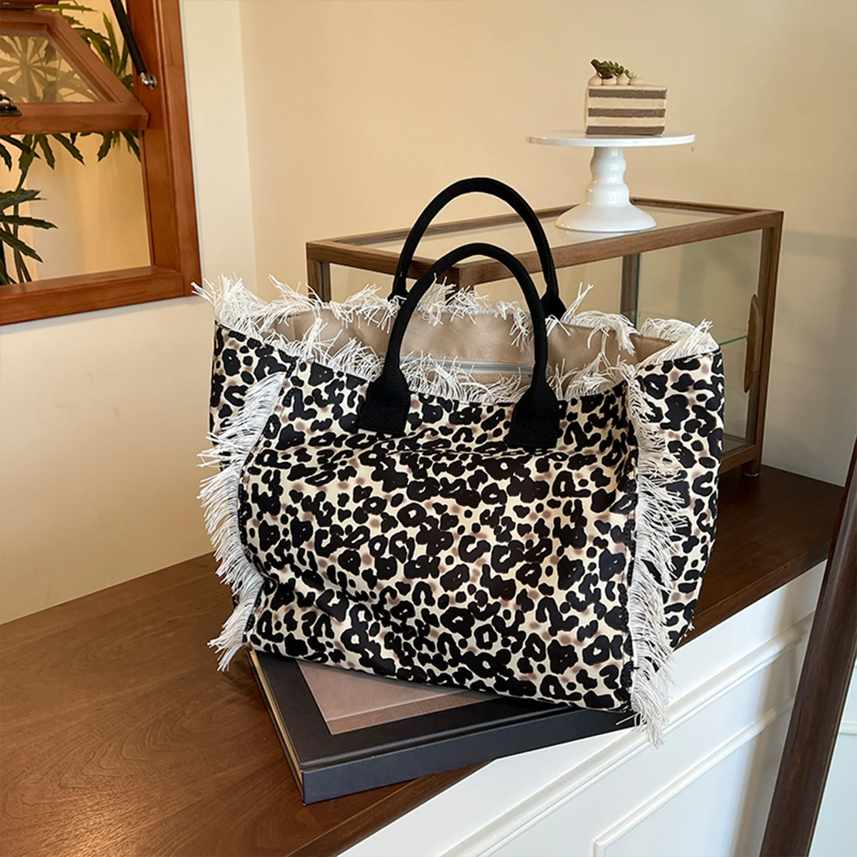

Large Capacity Open Top Women's Animal Print Tote Bag Fringe Trim Shoulder Bag Comfort Handles Polyester Daily Commute