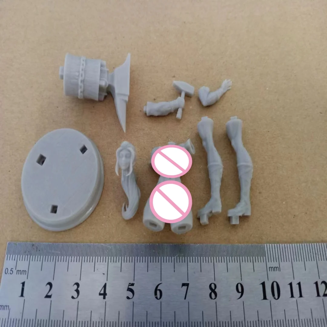 Figurka żywiczna w skali 1/24 Balck Smith Nsfw DIY, dwie wersje do samodzielnego montażu, zestaw modelarski, niezmontowana i niepomalowana rzeźba, zabawka. ﻿