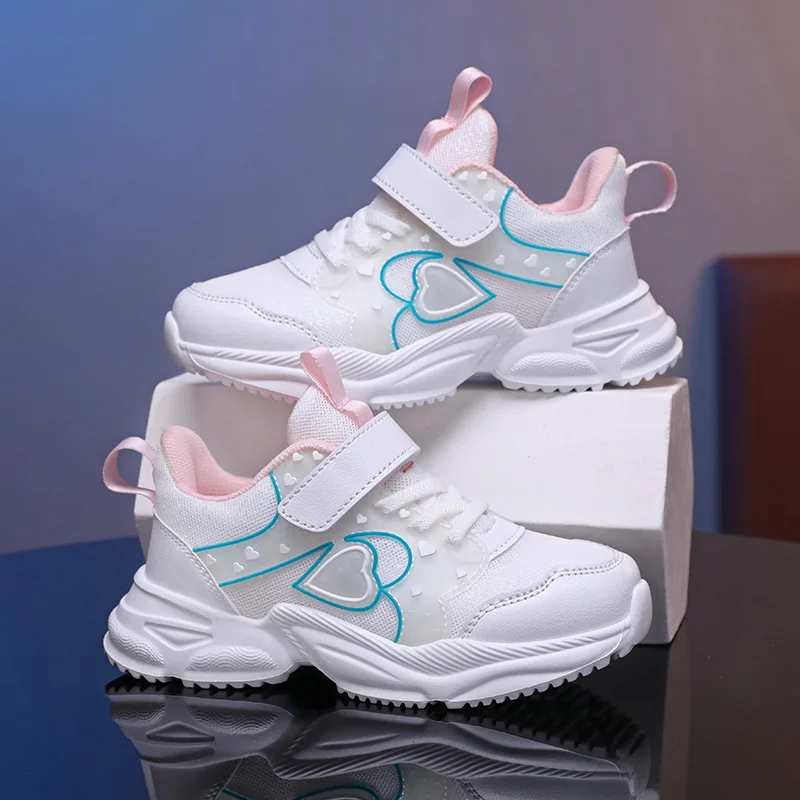 

Пара четырехсезонных спортивных туфель для девочек с сердечным узором, мягкая и износостойкая повседневная обувь, размер 28-38, MB-198