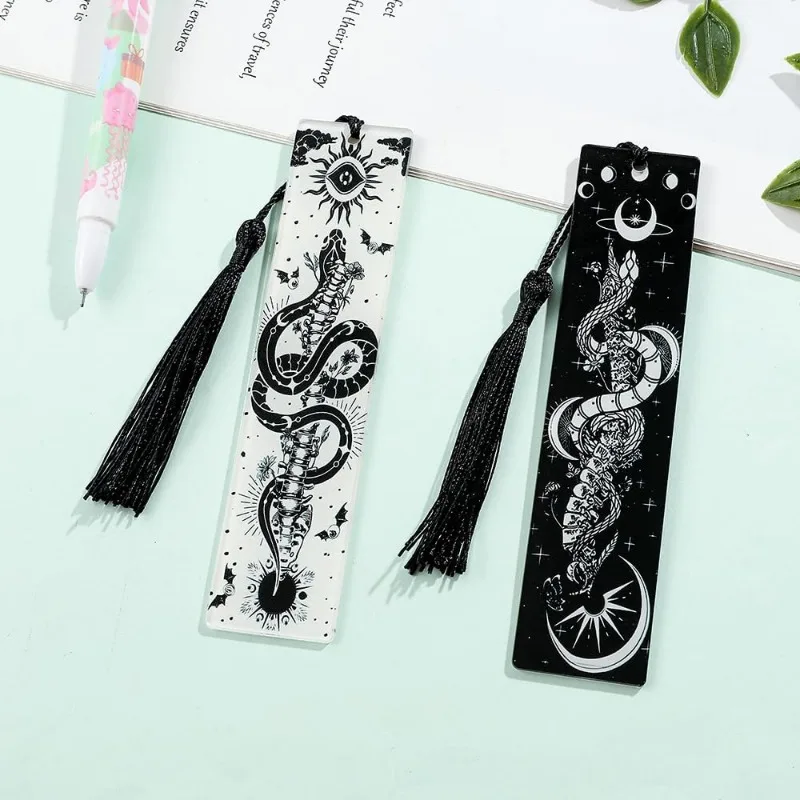 مجموعة إشارات مرجعية من الأكريليك مكونة من قطعتين، تصميمات شجرة الحياة وماونتي بايثون، علامات كتب مزخرفة بشراشيب