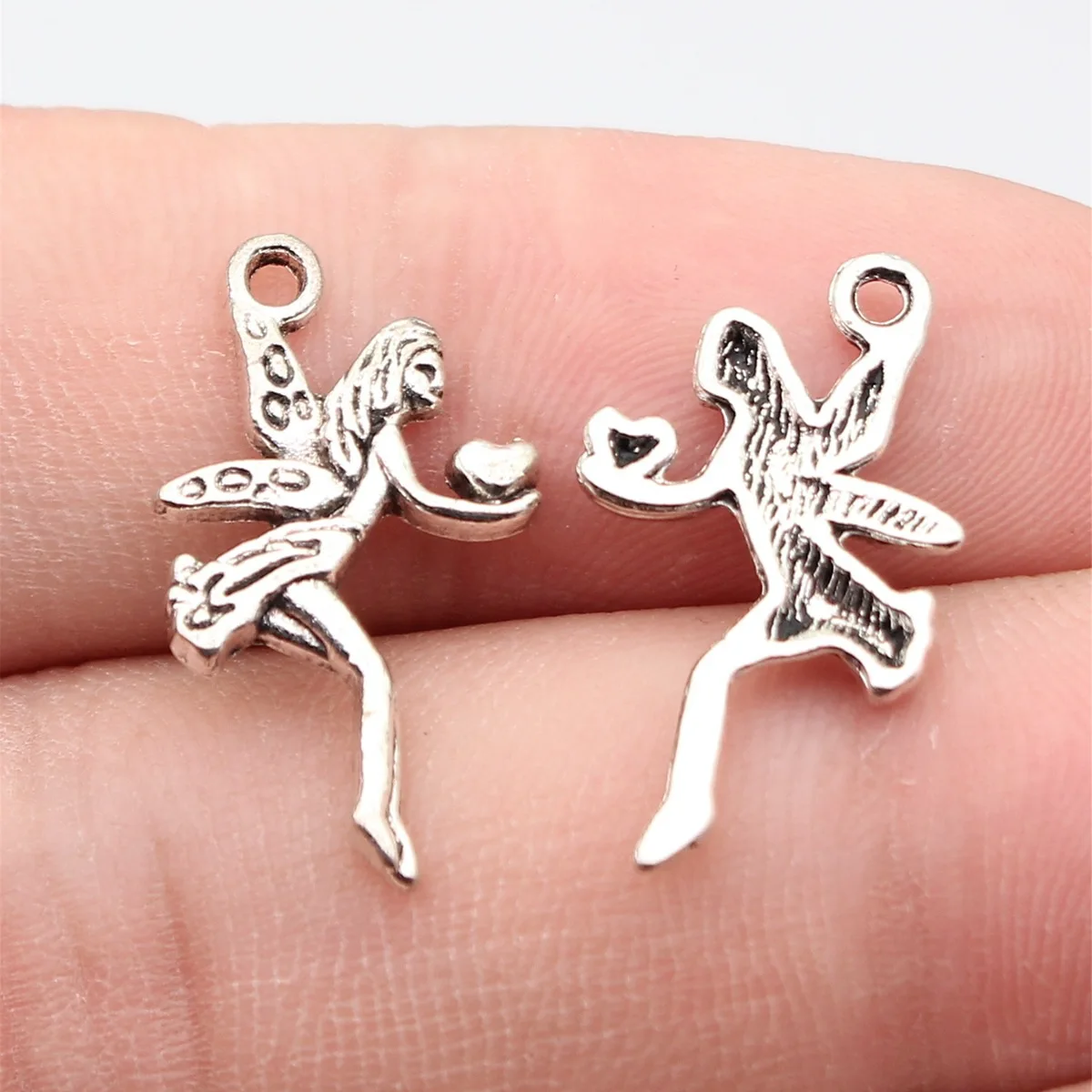 20pcs 22x13mm Antique Silver Color Holding A Heart-Shaped Angel Charms Pendant Zinc Alloy Jewelry Findings
