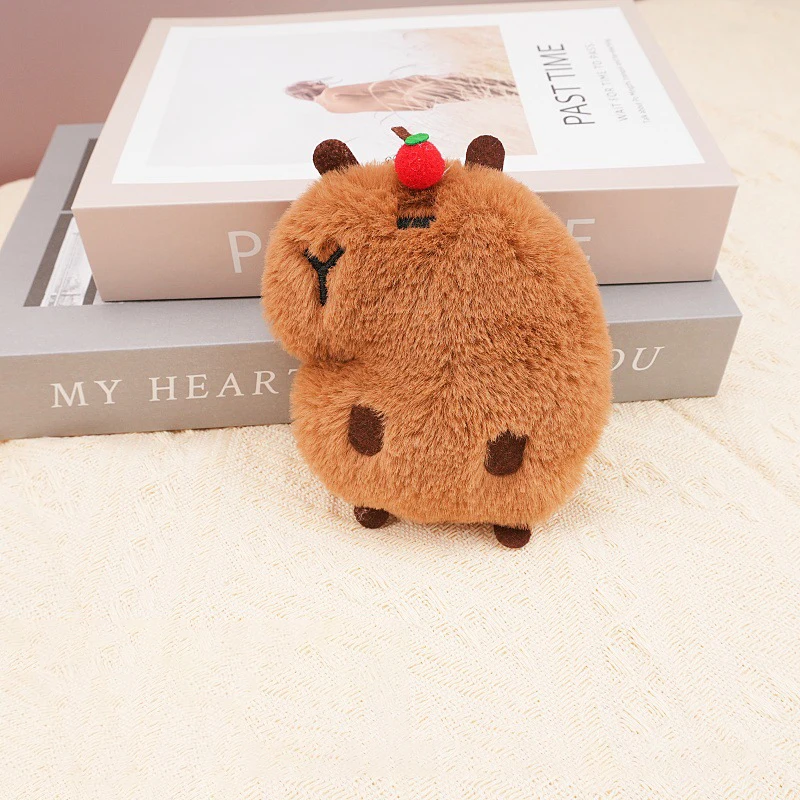 Muñeco de peluche con colgante de Capybara para niños, muñeco de dibujos animados con forma de chica encantadora, juguete de Animal divertido, mochila, decoración de llaves, regalo pequeño, 1 piezas