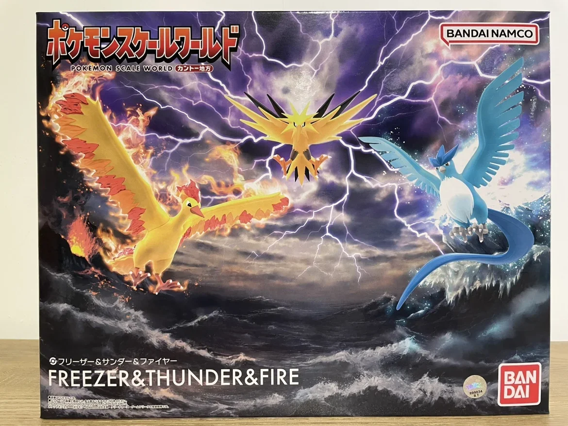 Bandai figuras de acción de Pokémon Legendary Bird, juguetes de modelos coleccionables de Pokémon, escala del mundo, figuras de acción de Anime Moltres Articuno Zapdos