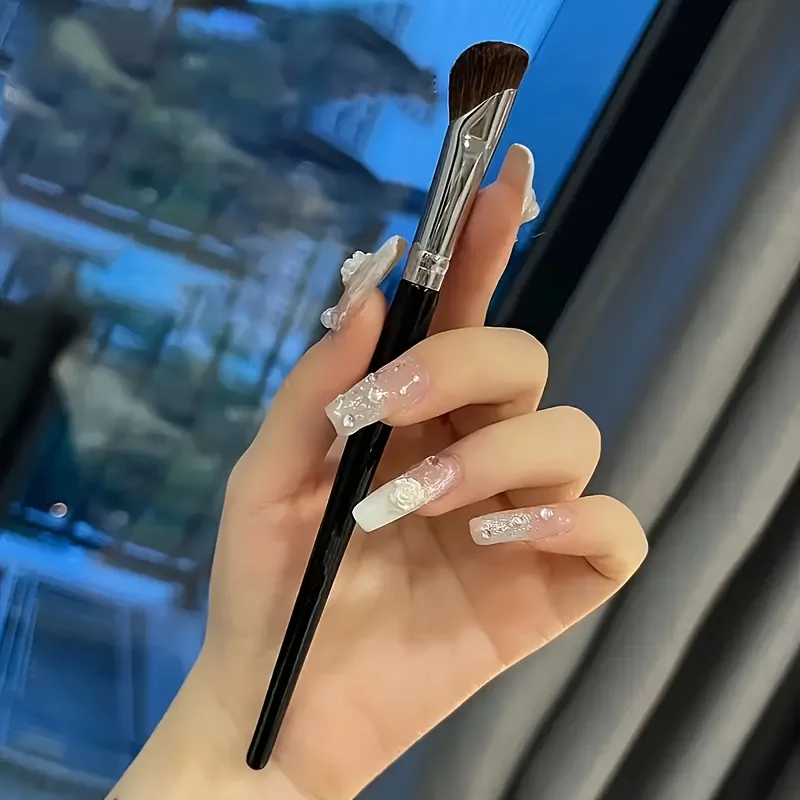 4-częściowy zestaw pędzli do konturowania nosa, pędzla do rozświetlania i pędzla do eyelinera, pędzel do konturowania z fazowym ostrzem