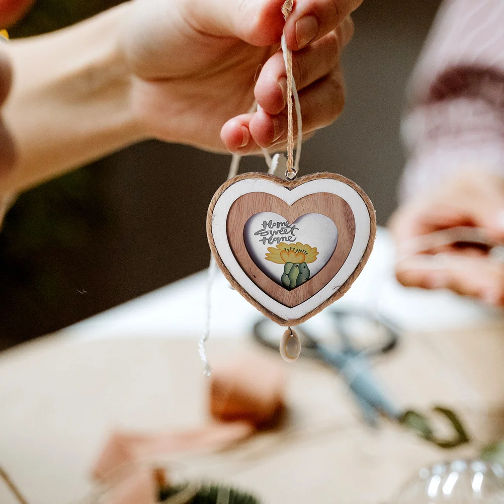 2 Pcs Wooden Photo Frame Pendant Frames for Crafts Vintage Heart Mini House Ornaments Miniature Picture Valentines
