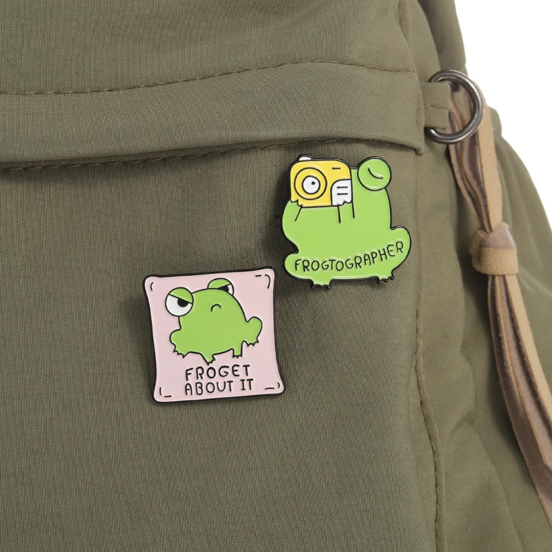 Frogs Enamel Pins Custom Frogtographer Pun Brooches Shirt Collar Lapel Badges Froggy Jewelry Gift for Kids Friends Man I Love