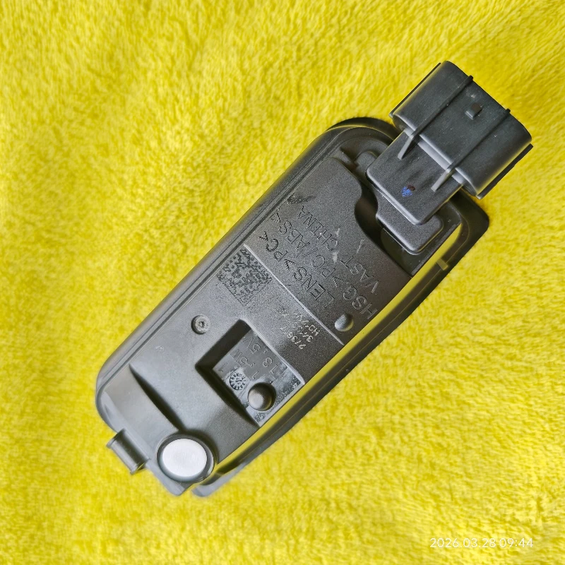 For Honda URV Breeze Tailgate Opening Switch License Plate Light 34100-TXE-