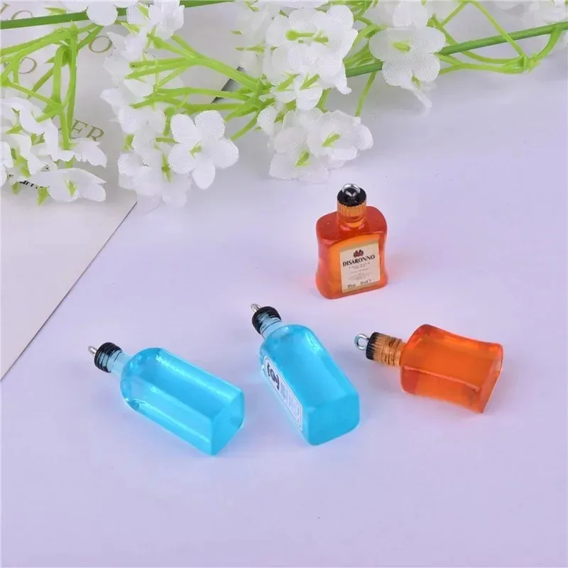 Afbeelding 3: 10 stuks/verpakking hars 3D wijnflesjes bedels mini alcohol flesjes hangers voor DIY oorbellen sleutelhangers mode sieraden maken