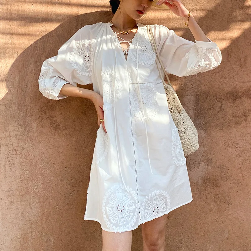 

V-neck White A-line Skirt Texture French Holiday Dress Women's 2024 Spring/Summer Quality Women's Wear