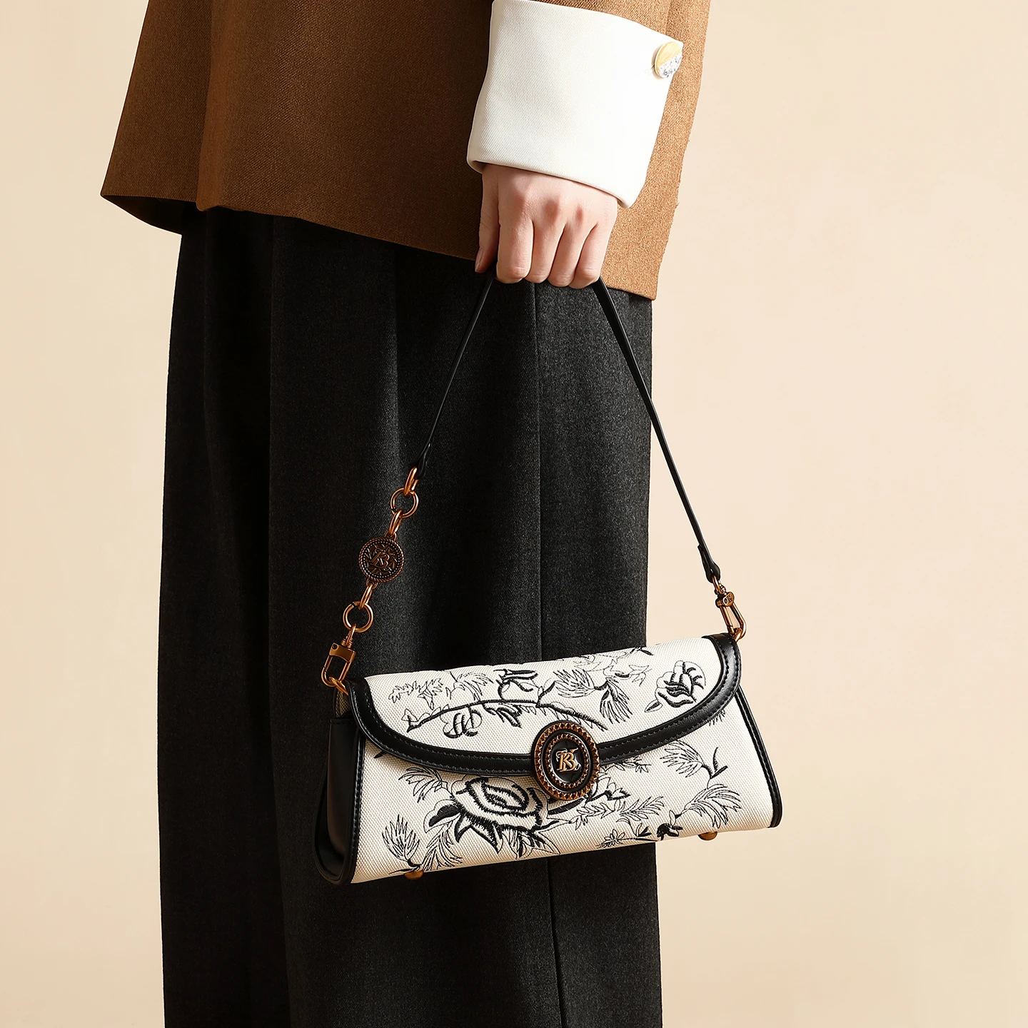 Women's handbag 2026 season new high-end style armpit bag embroidery niche design single shoulder diagonal bag daily essential