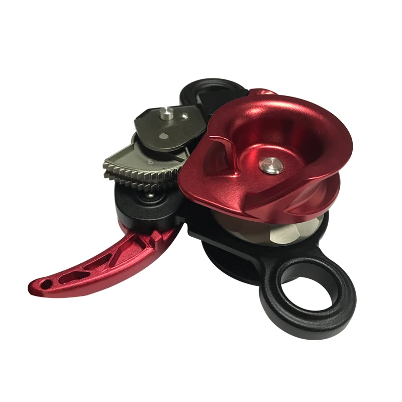 Releasable double progress capture pulley for haul systems