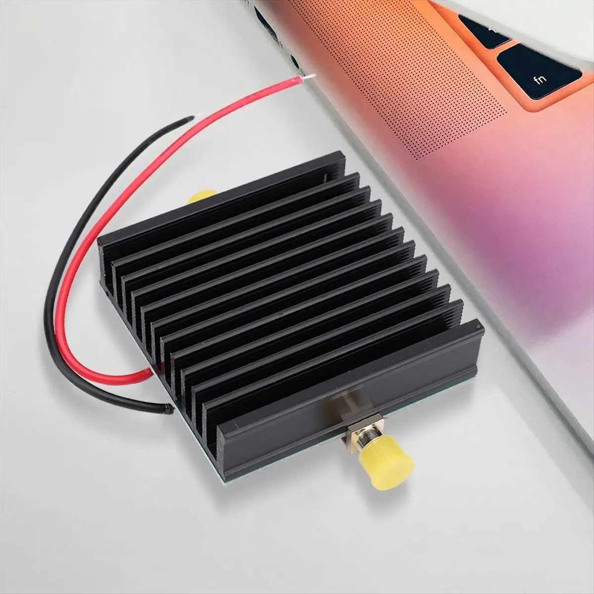 

*Great RF2126 High Power Linear Amplifier WIFI 2.4G 1W RF Power Amplifier Bluetooth RF Amplifier Module with Heat Sink