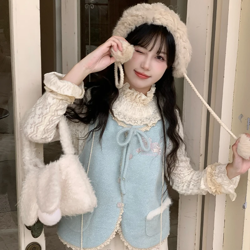 

Эксклюзивная женская сумка Chuan Dai Time Little Rabbit Ear, модная модель из зимней коллекции 2024 года, в обмен на 294999 баллов.