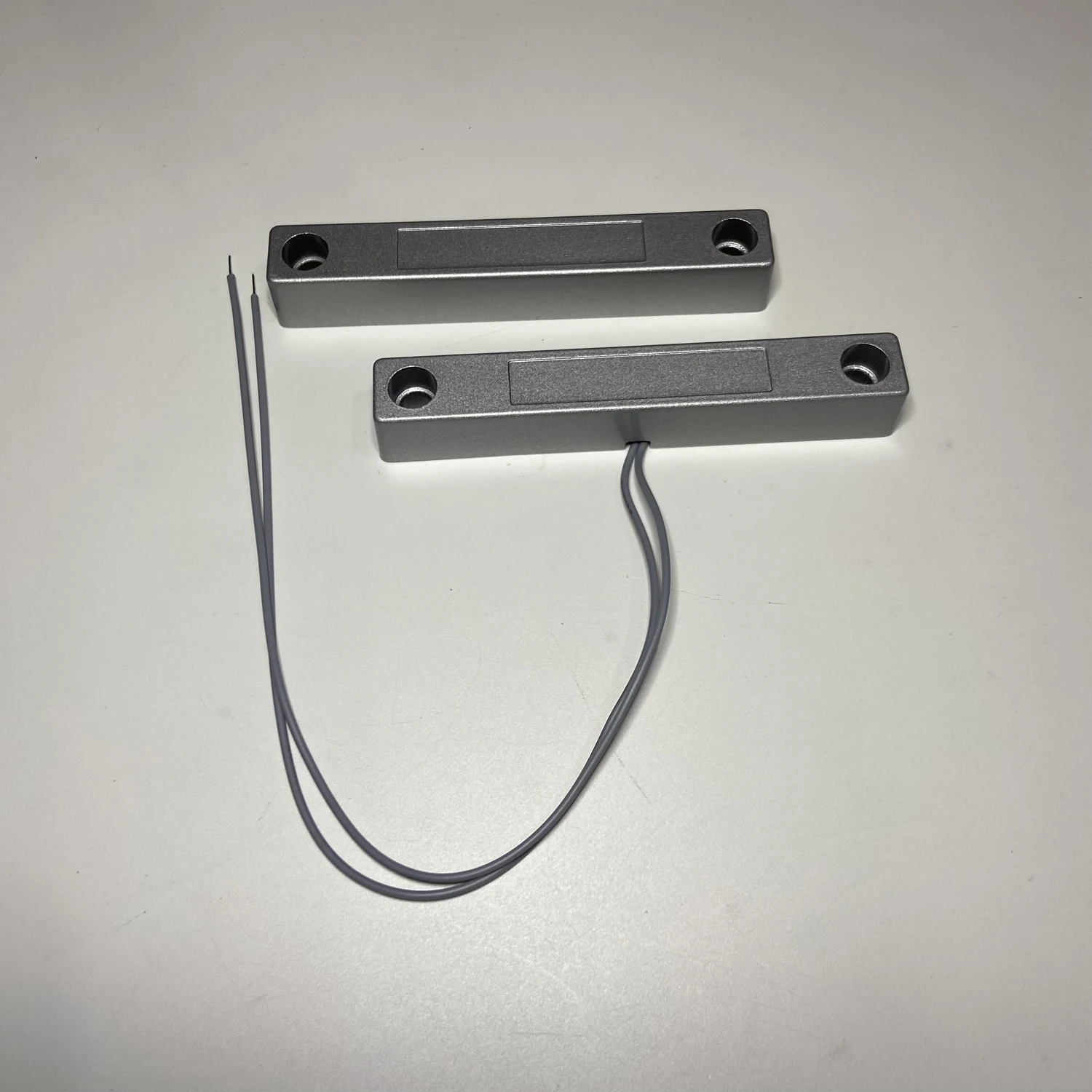 Zinc Alloy Door Contact Sensor For Metal Fire Control Door Normally Close Signal Output Magnetic Switch Position Limit detector