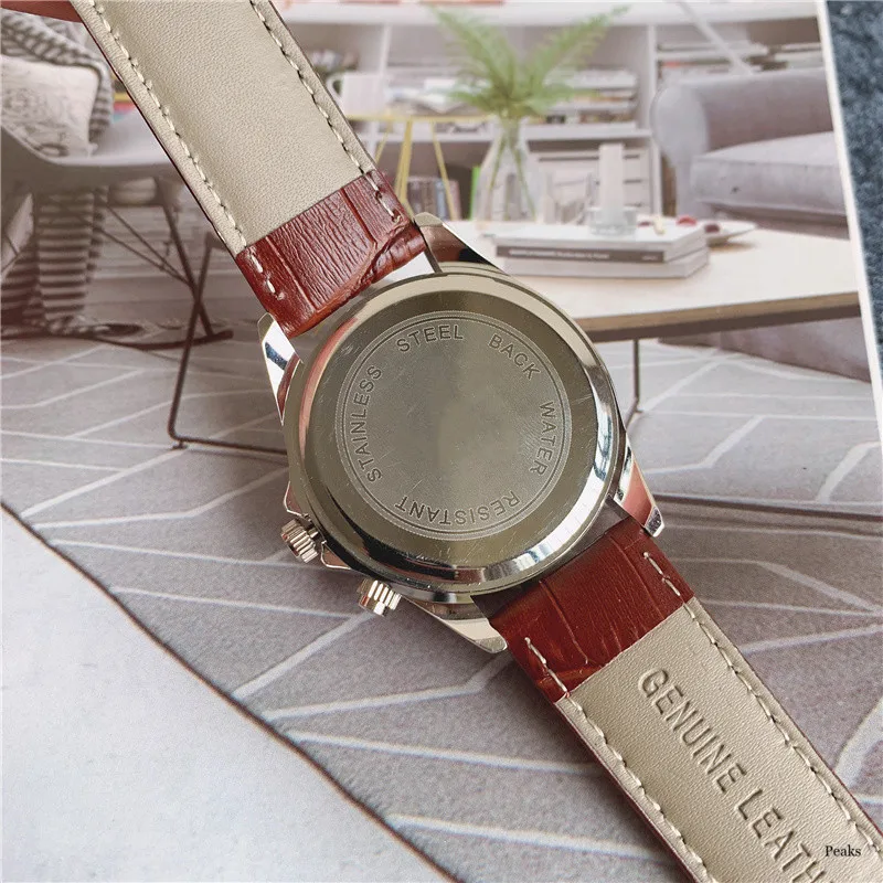 ​ ​ 2025 ساعة كرونوغراف برتغالية فاخرة للرجال حركة كوارتز الياقوت كريستال حزام من الجلد أسود أبيض الهاتفي المياه