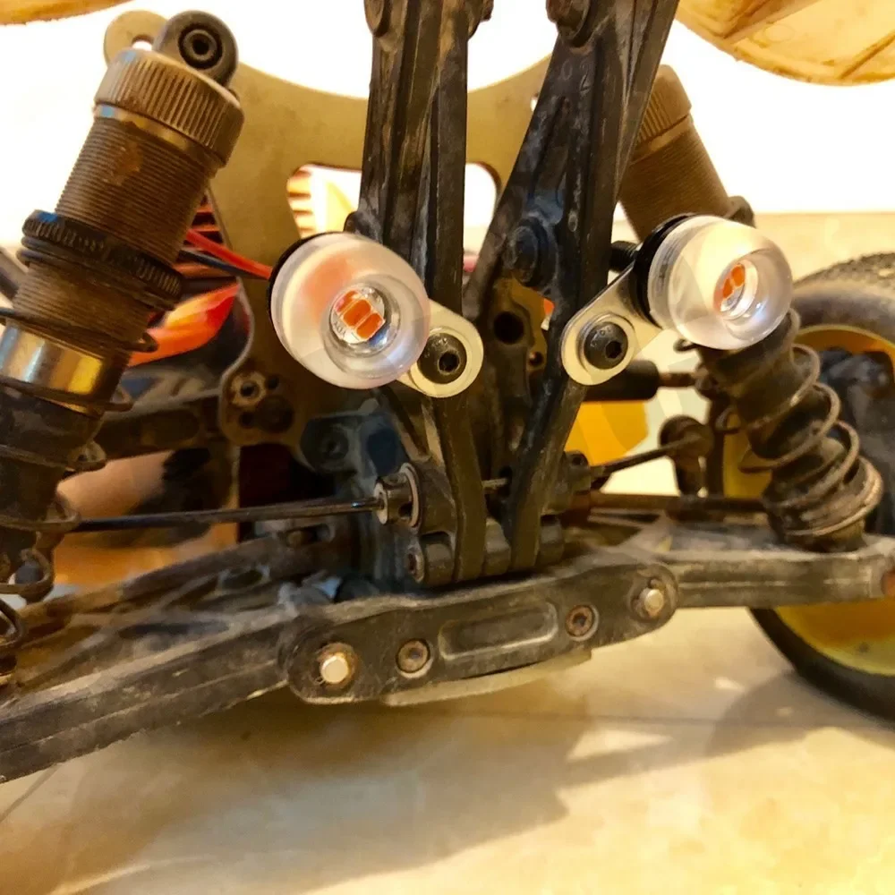 Faros delanteros LED, focos, lámpara inferior para 1/10 1/8 RC Crawler todoterreno TRX4 Axial Monster Truck UDR Losi Slash HOBAO