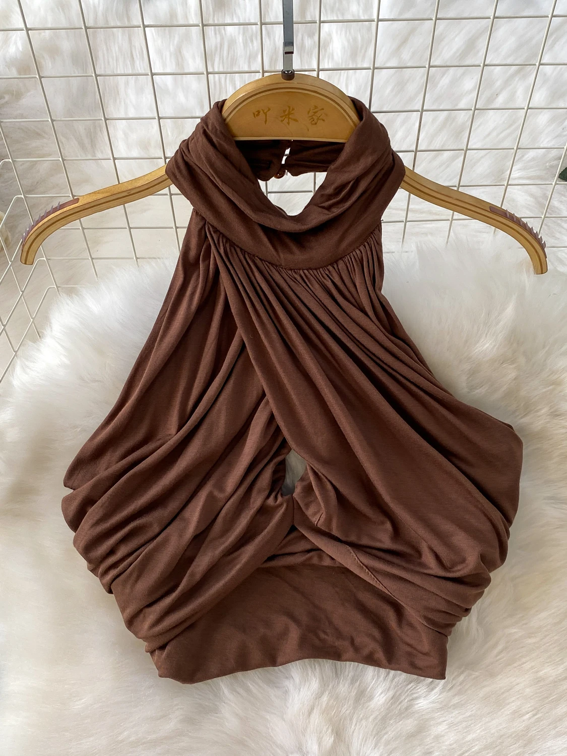 섹시한 크롭탑과 하이웨이스트 스커트 투피스 세트 (십대용) 통기성 좋은 크로스 플리츠 디자인 여름 패션