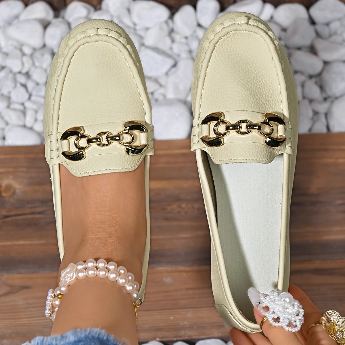 

2025 New Women Flats Fashion Sneakers Women Spring Autumn Casual Slip on Mary Jane Shoes Round Toe Solid Soft Sole Flat Loafers