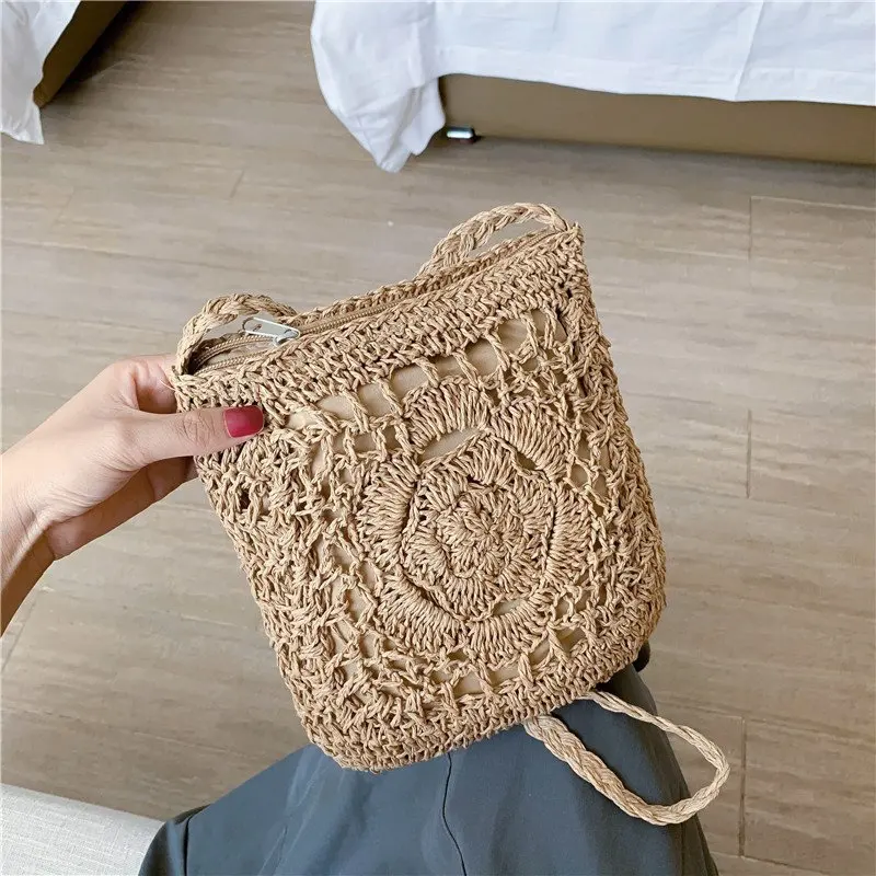 Summer Hollow Straw Shoulder Bags Women Handmade Crossbody Bag Travel Beach Bag Small Messenger Bag Clutch Outing Ladies Handbag