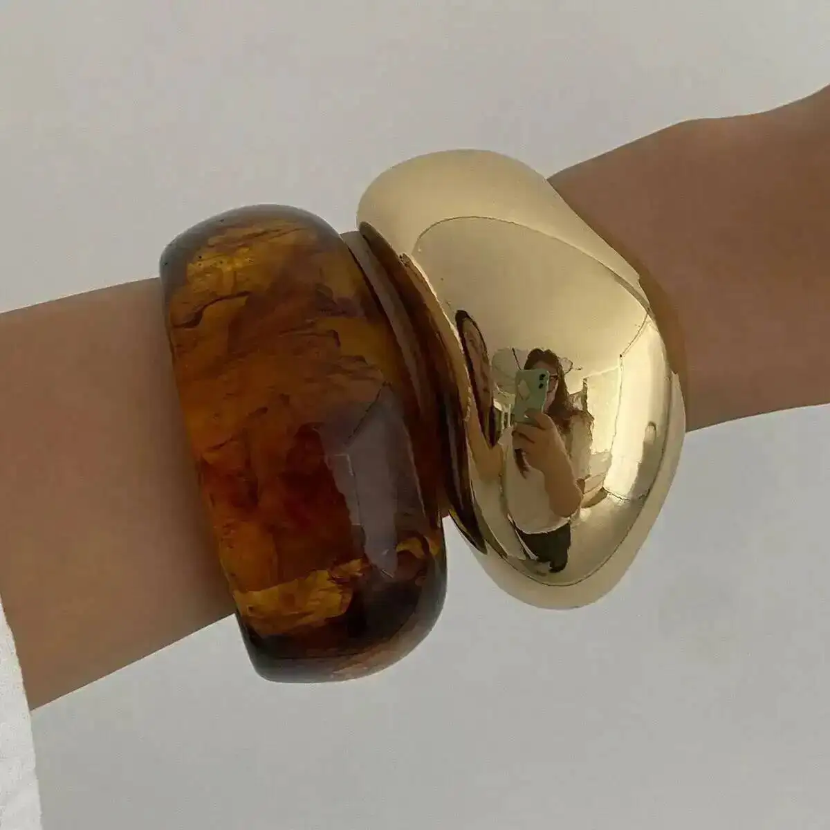 

Lacteo Retro Punk Hip Hop Bracelet for Women Chunky Wide Resin Acrylic Bangles Irregular Geometric Metal Charm Jewelry Accessory