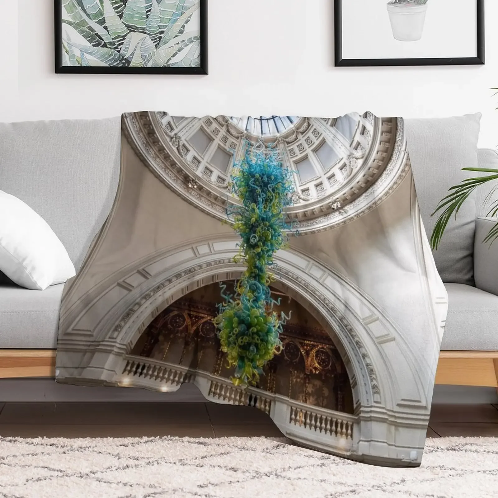 V&A Museum Throw Blanket Machine Washable Soft Warm Blanket