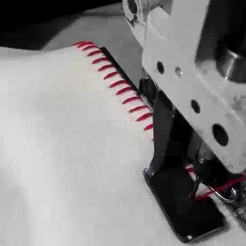 Shell-shaped edge overlock sewing machine for shoes, hats, coats, towels and gloves Pattern overlocking machine