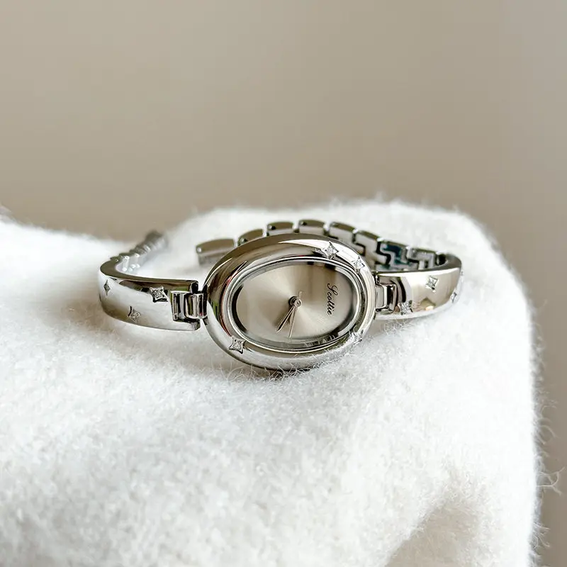 

Oval-Shaped Women'S WatchSimple And Stylish New Quartz Bracelet WatchLuxurious And Versatile Fashion TimepieceUnique Wristwatch.