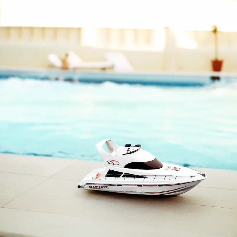Remote Control Boat High-Speed Speedboat Model Boat Simulation Yacht Rowing Boat Model Remote Control Speedboat Toy Boat Airship
